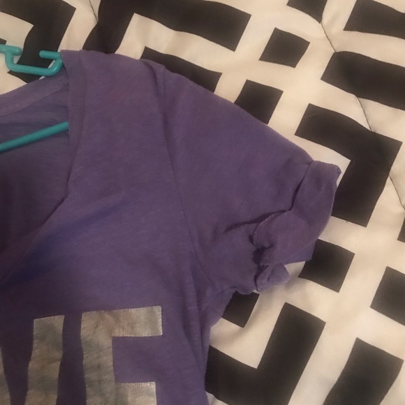 Victoria secret shirt 👚💋 - Picture 2 of 4